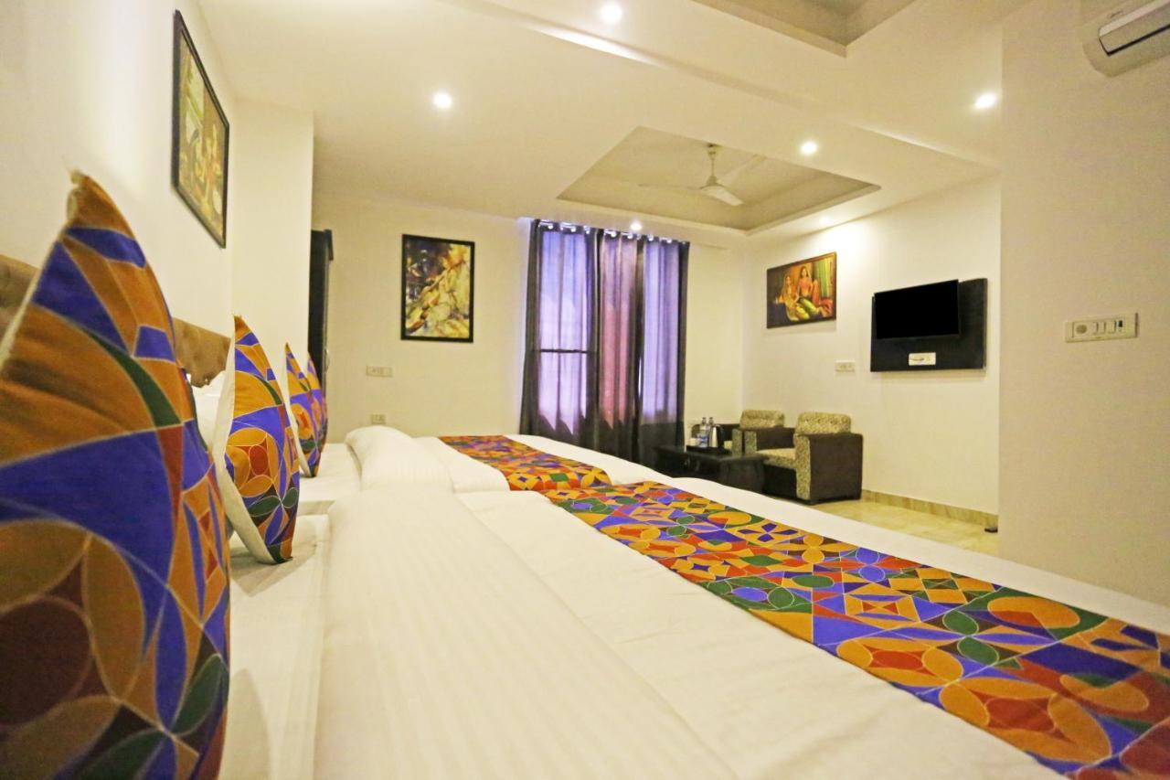 Hotel The Best Near Delhi Airport Neu-Delhi Exterior foto